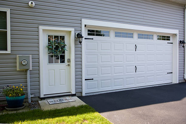 24/7 Emergency Garage Door Panel Replacement experts in Pittston, PA